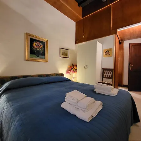 Alloggio Turistico Santa Rosa * Βιτέρμπο